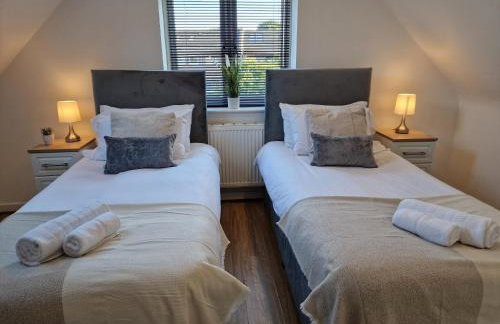 Large 4-bed house for up to 7 guests w 2x parking - Foto 41