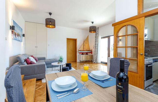 Exclusive Pool Escape Near Sea - Photo 8