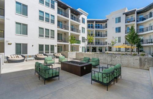 Modern 1BR w Parking, Near Temple Square & Delta Center - Foto 30