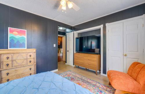 4 Mi to Liberty U Huge Home with Yard and Hot Tub - Foto 12