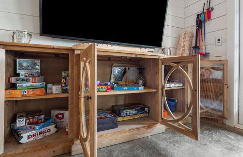 Central Perk - Pet Friendly, Luxury Cabin Feel, Kayaksand Coffee! - Foto 19