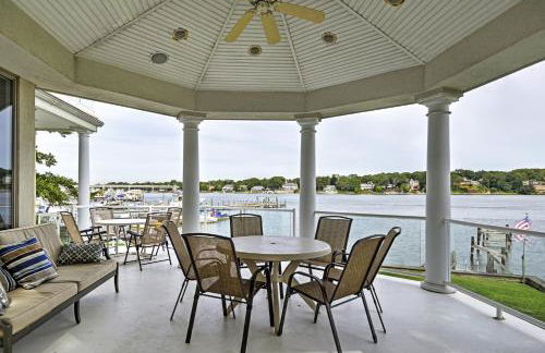 Elegant Riverfront Home with Expansive Views - Foto 2