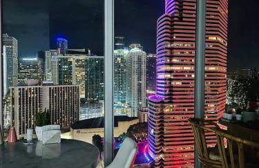 Art-filled Loft 180 Views, Rooftop Pool, Parking - Foto 33