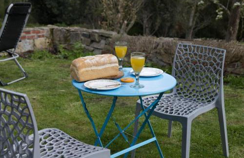 Cottage - Sleeps 2 - Garden - Parking - Foto 6