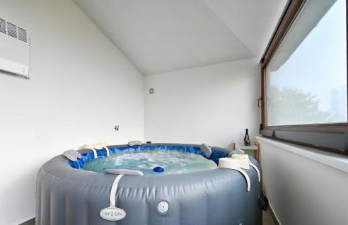 Gorgeous Home In Plesivica With Wifi - Foto 6