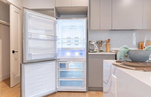 Scandinavian in Brooklyn w Balcony Near Park - Foto 7