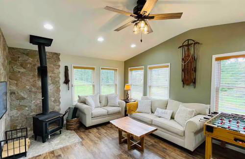 High-View Catskills Cabin - Photo 17