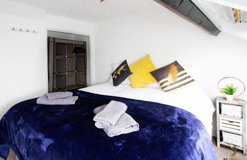 Spacious 3 to 4 Bed 3 Floor House Close to City Center Shops Restaurants and Parking Nearby - Foto 25