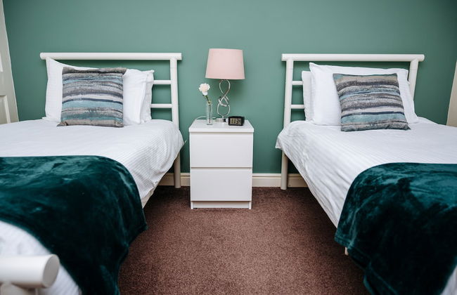 Woodhouse Lodge - Photo 7