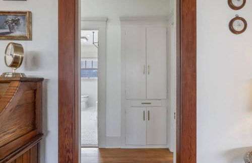 2 bed, 2 bath, historic beauty, walk downtown - Foto 38