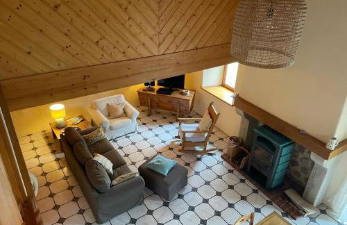 Charmante Maison en Granit Près de Tence - FR-1-582-134 - Foto 11