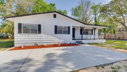 Sunny Fort Walton Beach Vacation Rental with Yard! - Foto 3