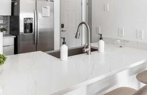 Carolina Blue - Stunning Views, Free Parking and WiFi - Foto 43