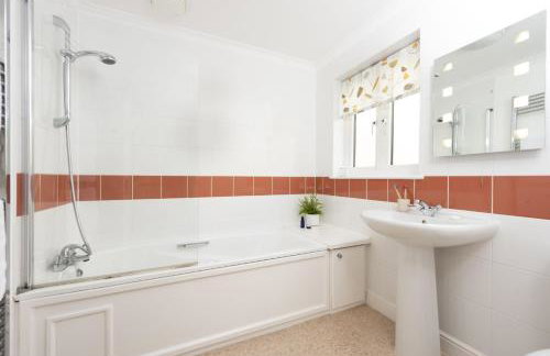 Waterfront House - Photo 36