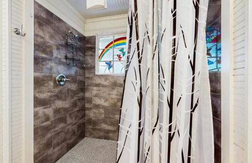 Dog-Friendly Cottage by the Beach with Private Pool, Pool Spa, & Free WiFi - Foto 18