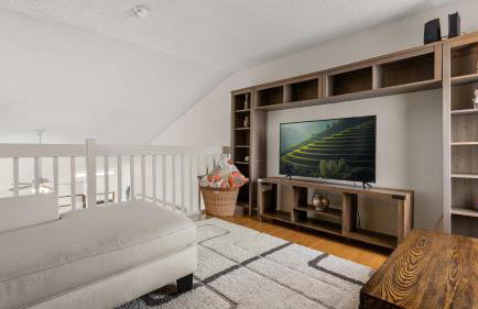 Upstay 3BR Family-Friendly Stylish Retreat w Patio - Foto 18