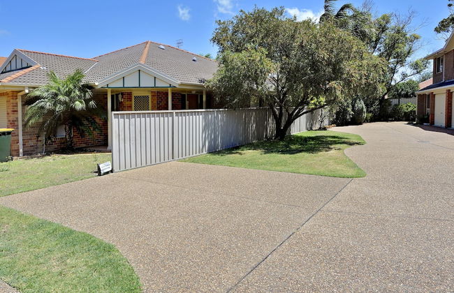 Beachcomber at Fingal Bay - Photo 13