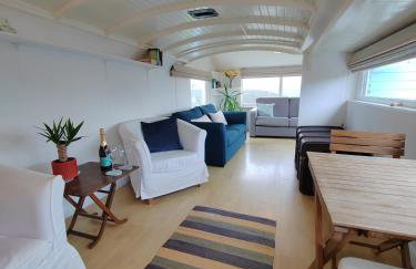 Unique coastal detached property - Foto 5