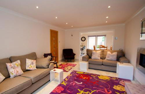 Smitten House 4 Bedroom RHYL - Photo 3