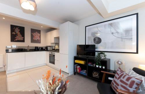 Stunning 1 BR Surbiton with views, near station - Pass the Keys - Foto 25