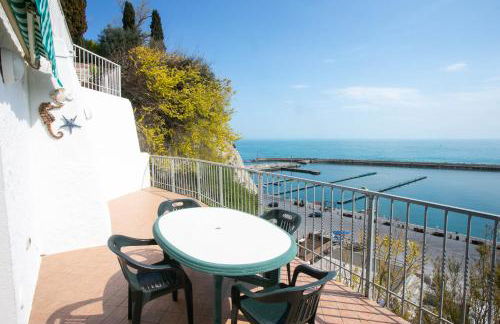 N033 - Numana, bilocale con meraviglioso terrazzo sul mare - Foto 2