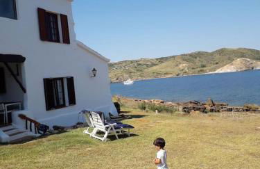 Casa con jardin ,vistas al mar y atardecer en Playas de Fornells - Foto 3
