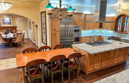 Luxury Mansion w Sauna Shower and Hot Tub - Foto 2