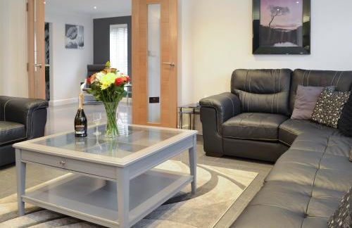 Oswald House - Photo 3