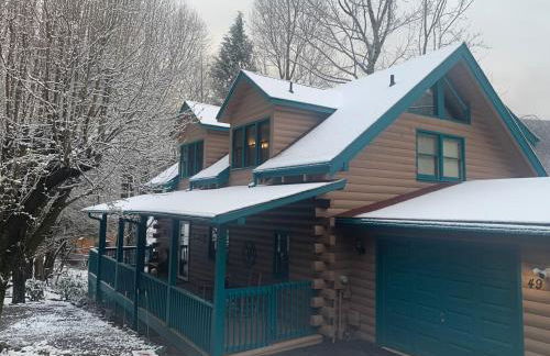 BearHavencabinfun 3 story Log Cabin Mountain View,Hot Tub, sleeps 10 - Foto 52