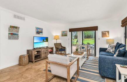 Juno Beach Seaside Escape I Steps from the Ocean! - Foto 4