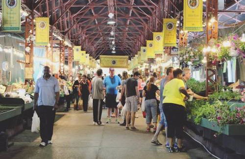 Luxe 2BR Oasis Patio & Laundry Soulard - Foto 17