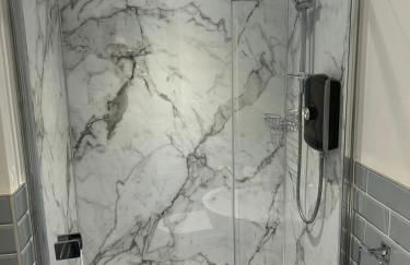 Blundens Holiday Lets - Ffos Las - Photo 13