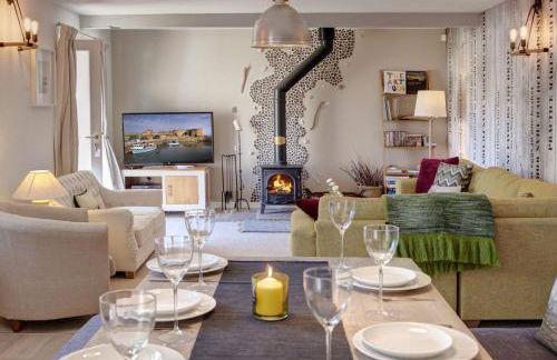 The Apple Store - Photo 1