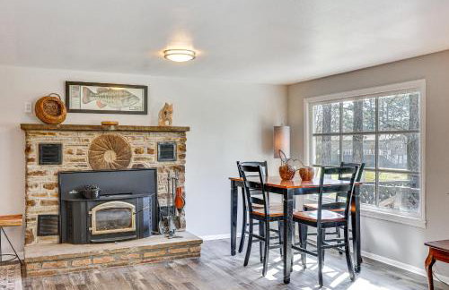 New Blaine Getaway - Walk to Lake Dardanelle! - Foto 6