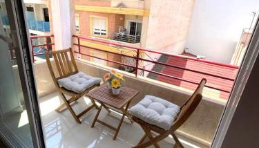 Reel Apartments- Walk to the beach and centre - Photo 3