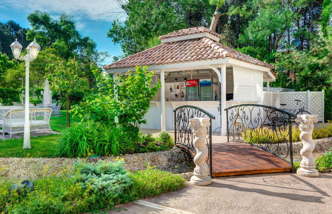 Venera & Anastasia Palace Apartments - Photo 43