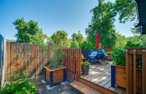 Cozy Roseburg Home with Fire Pit and Gas Grill! - Foto 18