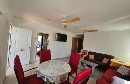 Casa de playa en Oliva al lado del MET y Campo de Golf - Photo 18