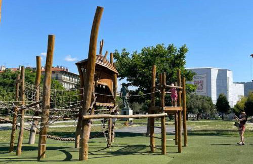 Spacious 3 BR flat Nice center - magnificent view - Foto 64