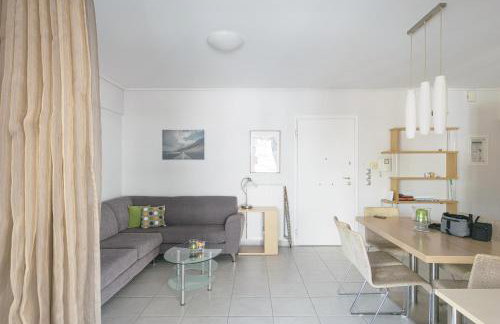 Family Sunny 2 bedroom near center 50m busstop,300m busstop Acropolis - Foto 9