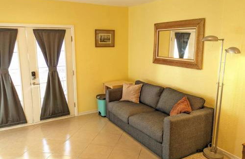 Guesthouse w/ private access and patio - Foto 15