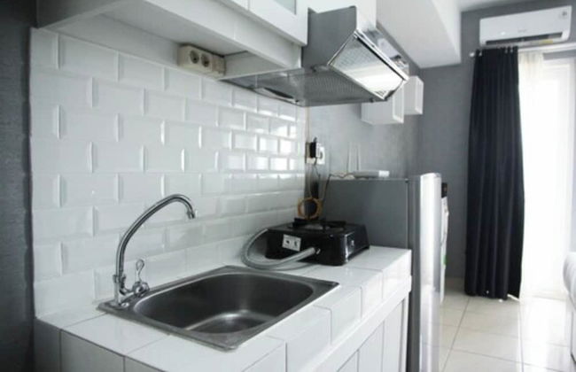 Modern and Comfortable Studio Apartment Springlake Summarecon near Summarecon - Photo 8