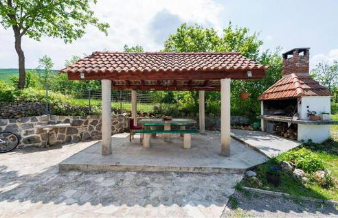 Cozy Home In Trilj With Private Swimming Pool, Can Be Inside Or Outside - Photo 2