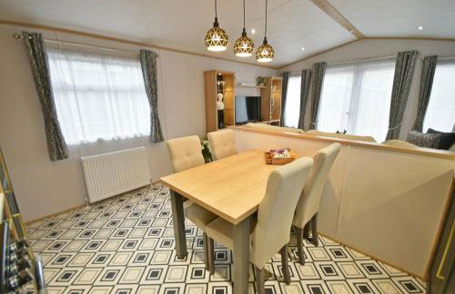 Pendle View Retreat - Holiday Park - Photo 18