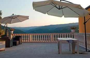 Regina Claudia - Foto 41