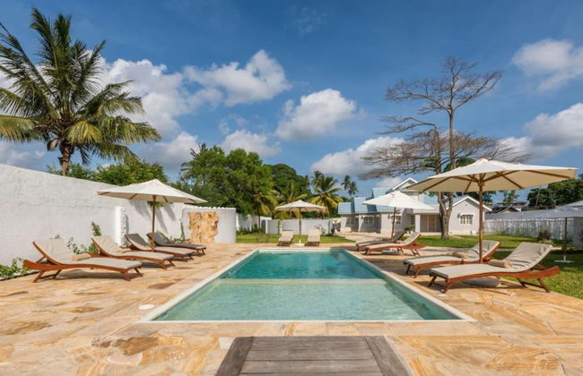 We Call It Home- Bububu - Foto 13