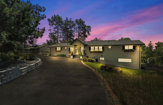 Oakland Hills Farmhouse Stunner + Game Room + Ac - Foto 35