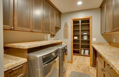 Expansive Retreat on 5 Acres in Shakopee! - Foto 33