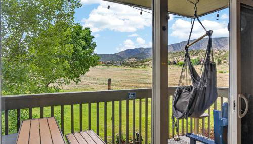 Mountain & Golf View Condo Near Glenwood Springs - Photo 3