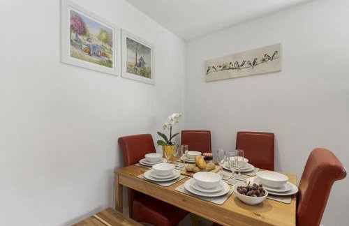 Stunning cottage with hot tub - Photo 39